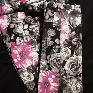 Candies Size 7 Floral Pants